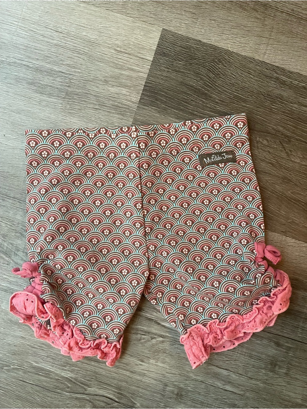 Matilda Jane Pink and White Patterned Girls Ruffle Shorts size‎ 6